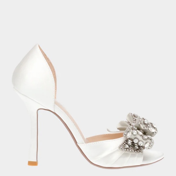 🌸BETSEY JOHNSON WOMEN’S SHOES IVORY Sz 8.5 Used in Excellent Condition WITH BOX. - Picture 3 of 8